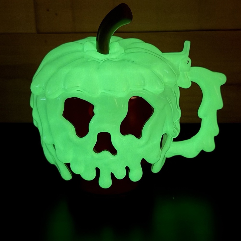 Disney Parks Poison Apple Glow In Dark Mug Snow White Evil Queen Whirley Spooky